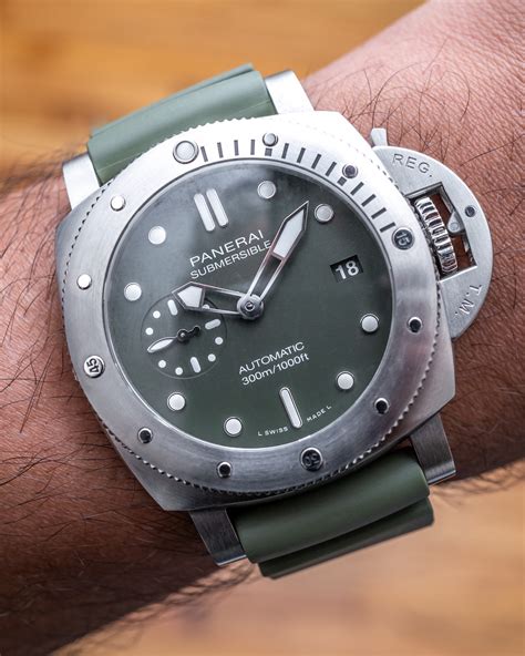 panerai submersible green